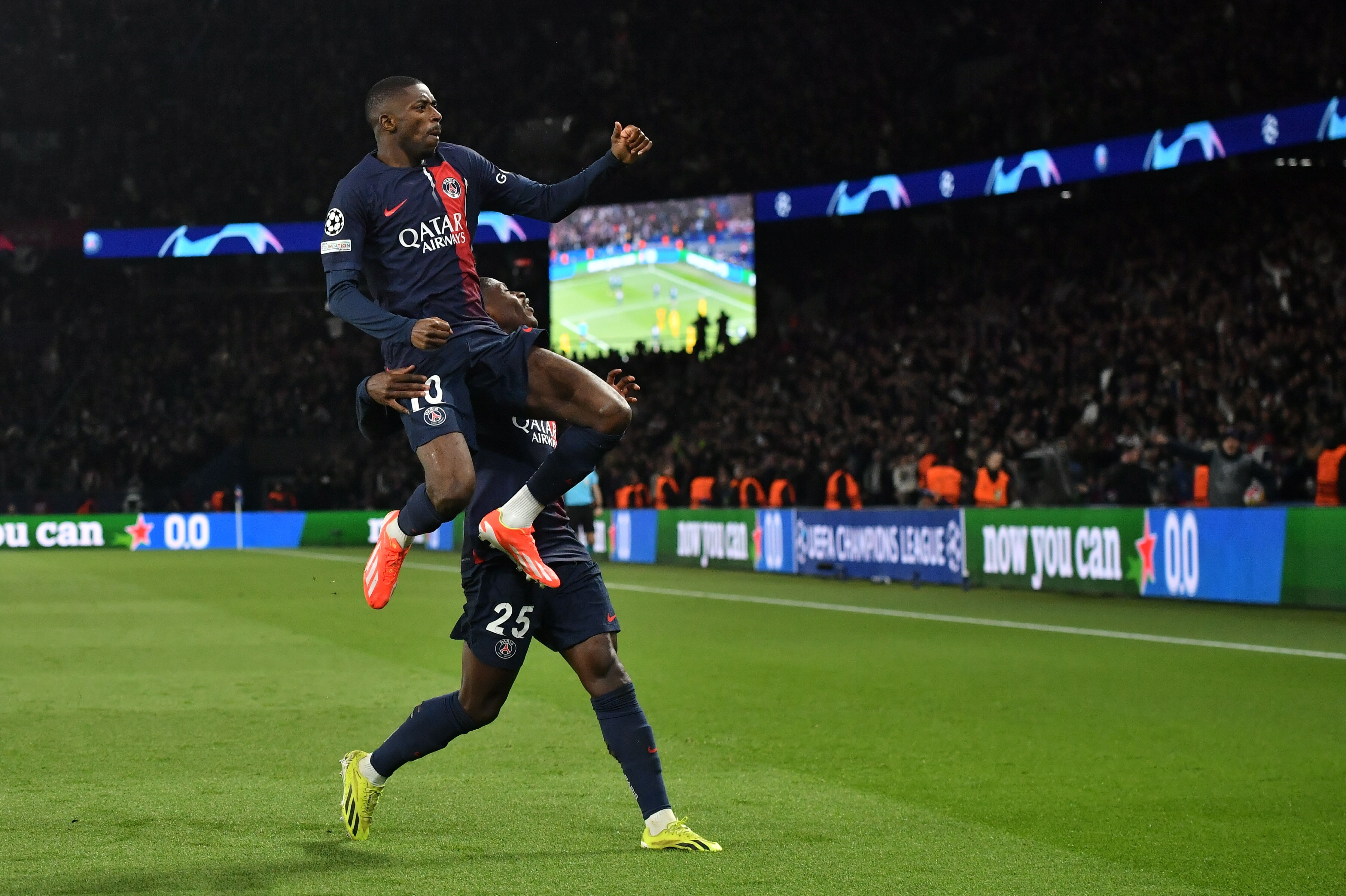 包含巴黎圣日耳曼客场告捷亚眠,领跑积分榜的词条 包含巴黎圣日耳曼客场告捷亚眠,领跑积分榜的词条