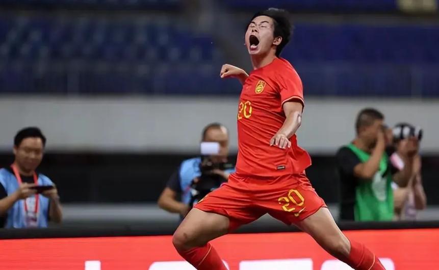 包含新生代球员表现抢眼，光芒闪耀！的词条