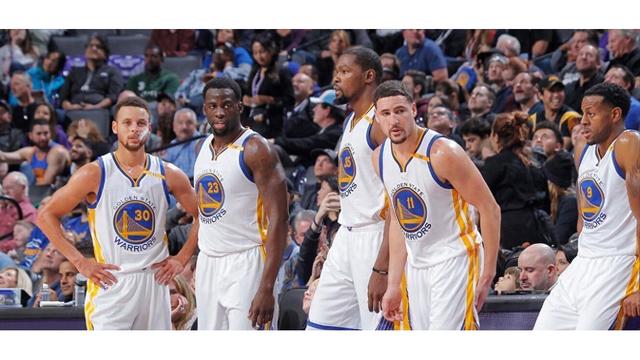 篮球世界杯决赛勇士队力压对手,成功捧得奖杯! 篮球世界杯决赛勇士队力压对手,成功捧得奖杯!