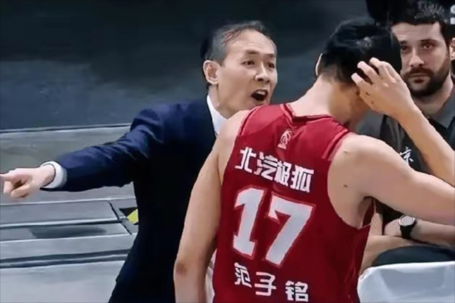 决战一触即发!球队们全力以赴 决战一触即发!球队们全力以赴