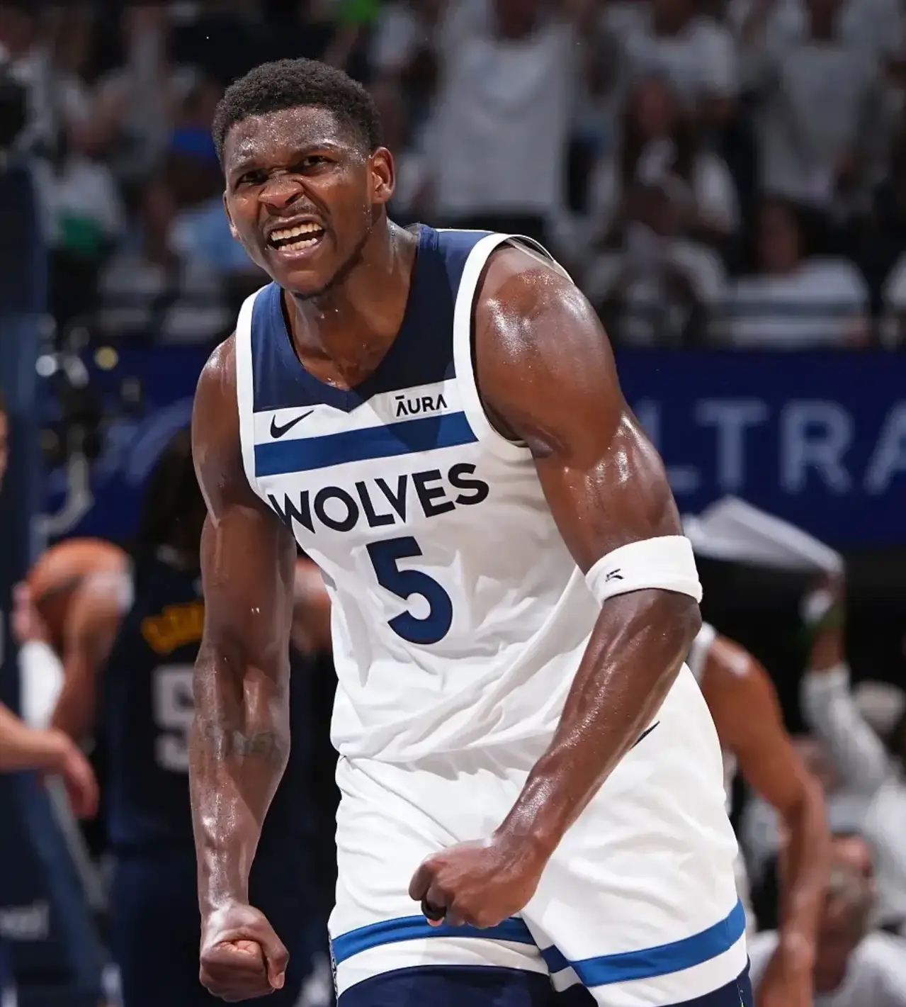 开拓者逆转森林狼,取得关键胜利 开拓者逆转森林狼,取得关键胜利