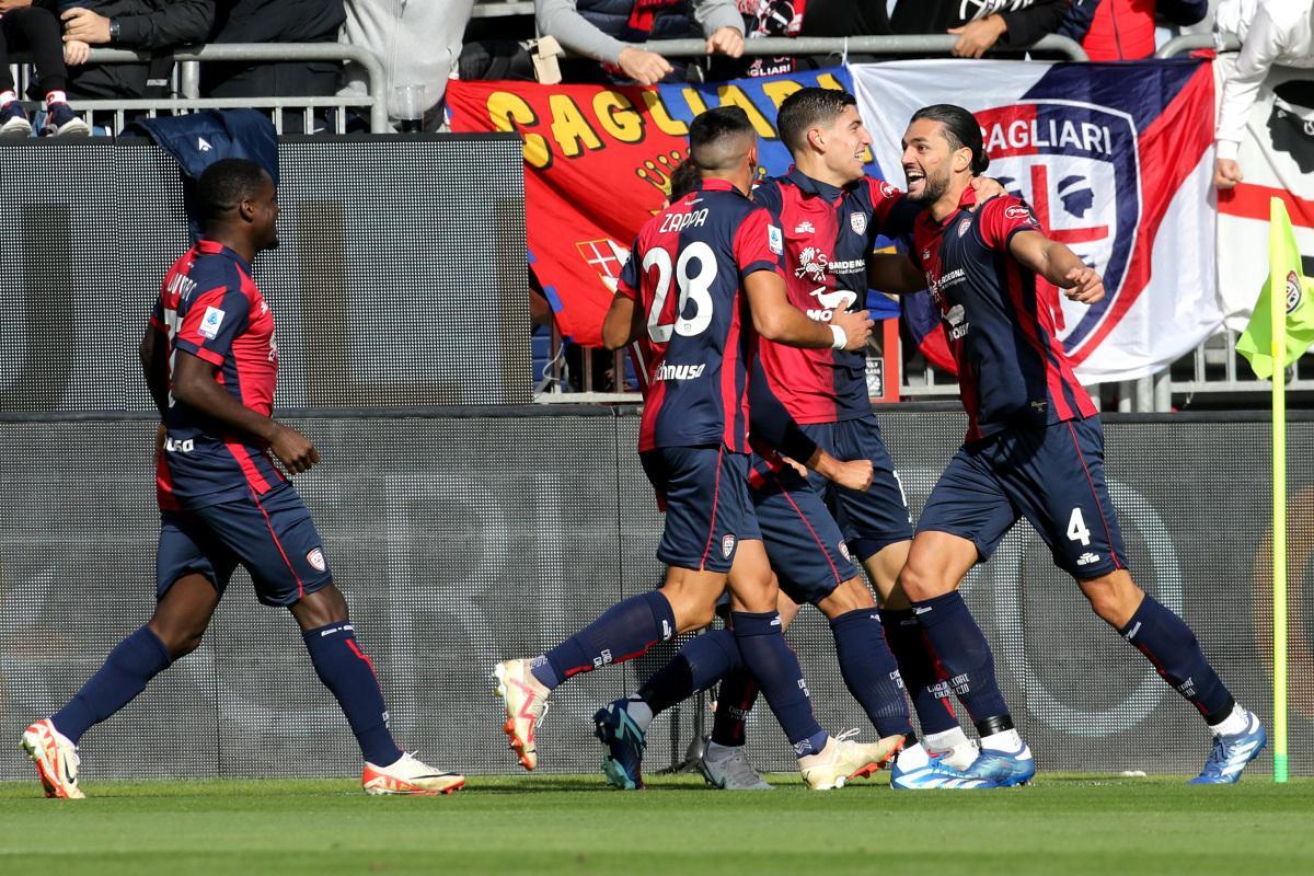 包含AC米兰客场惨败卡利亚里，遭遇联赛两连败的词条