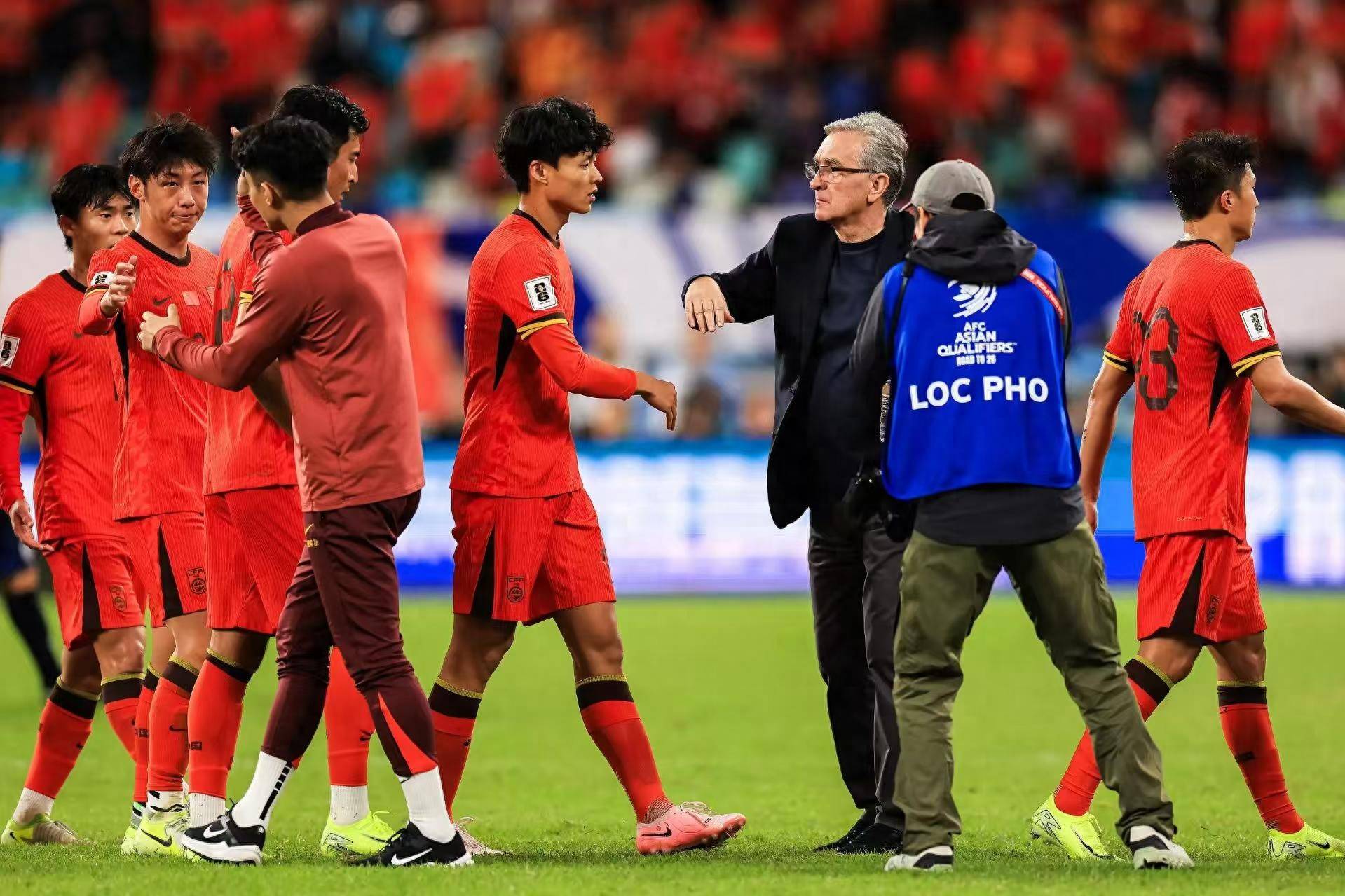 客场作战难度加大,球队需全力以赴 客场作战难度加大,球队需全力以赴