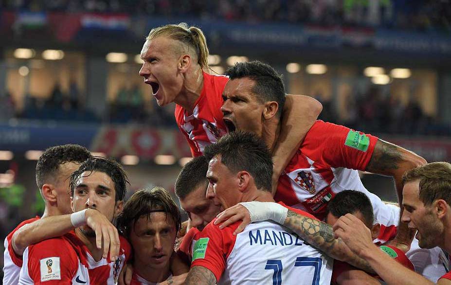 冰岛队摆脱劣势,迎来关键胜利 冰岛队摆脱劣势,迎来关键胜利