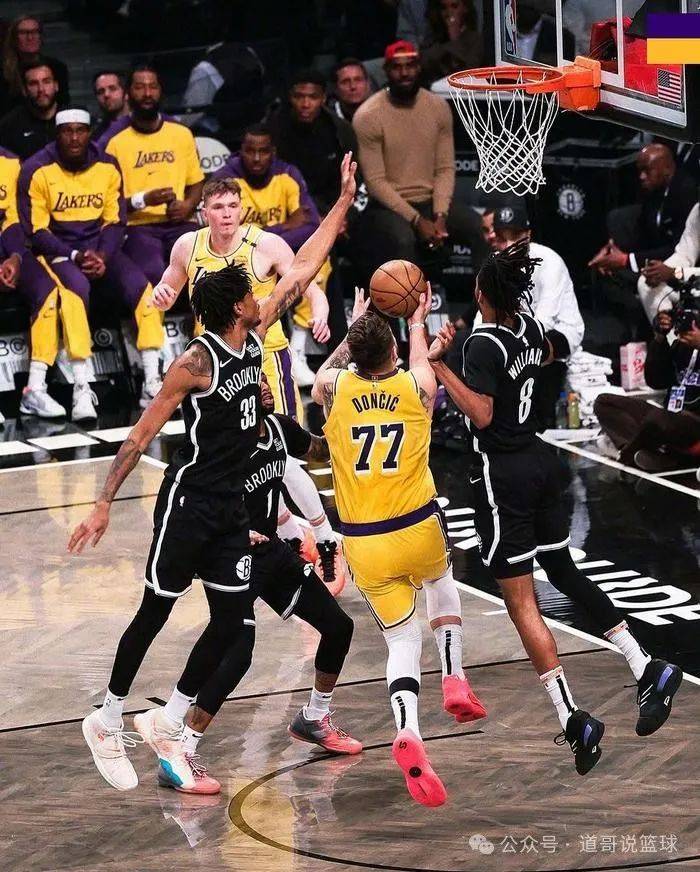 湖人遭遇两连败,不敌步行者 湖人遭遇两连败,不敌步行者