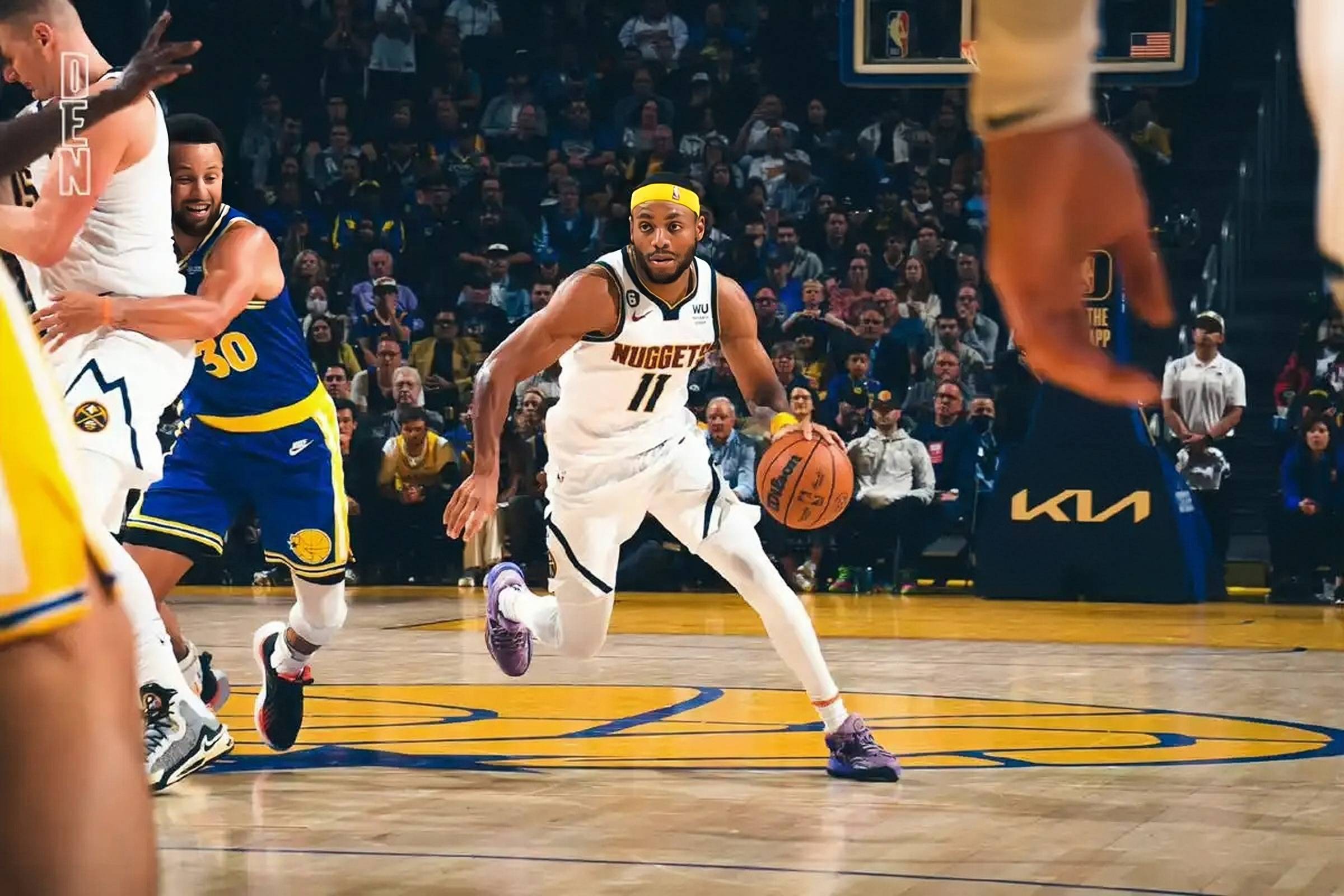 快船主场力克猛龙,终结连败 快船主场力克猛龙,终结连败