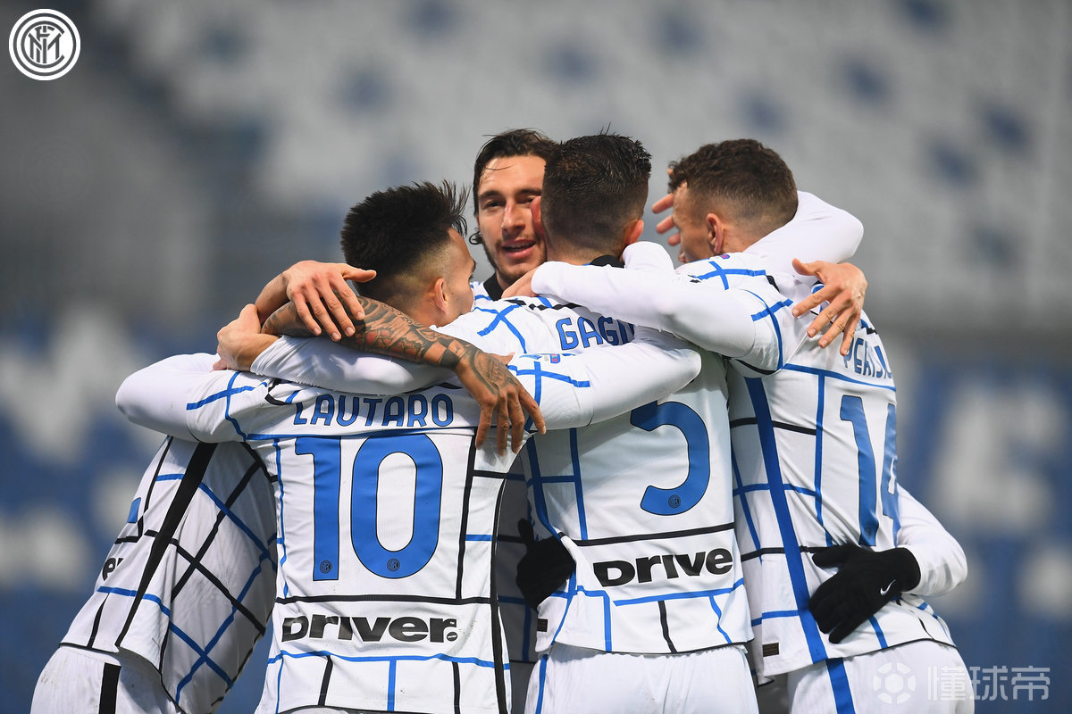 乐鱼体育官方-包含国际米兰客场胜利提升积分排名的词条