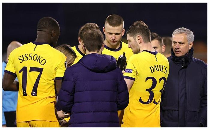 德国劲旅遭遇困境，惊现欧冠出局